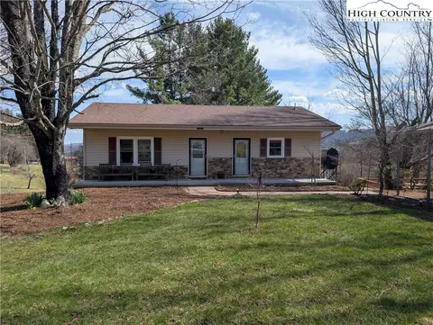 289 Westview Dr, Sparta, NC 28675