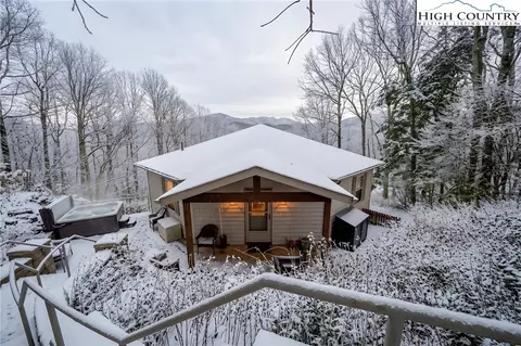 114 Deerwood Trl, Seven Devils, NC 28604