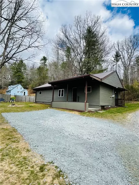 41 Raccoon Ln, Newland, NC 28657