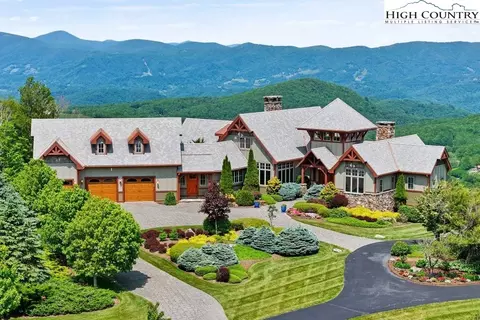 1725 Shawnee Rd, Banner Elk, NC 28604