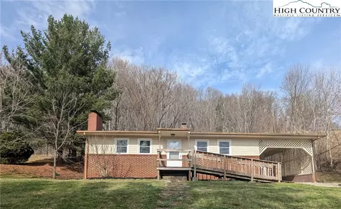 111 Dove Rd, Sparta, NC 28675