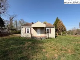 123 Stonewood Rd, Elkin, NC 28621