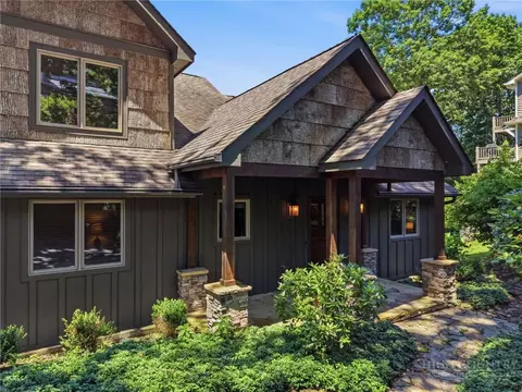 368 Spruce Pine Trl, Blowing Rock, NC 28605