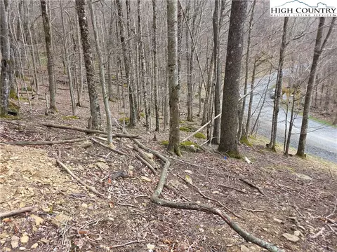109 Hawthorne Rd, Beech Mountain, NC 28604 photo 9