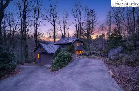 243 Ironwood Dr, Banner Elk, NC 28604