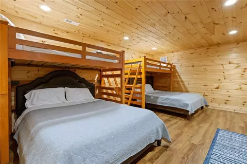 Bedroom - 871 Willow Mtn, Vilas, NC 28692 photo 7 of 7