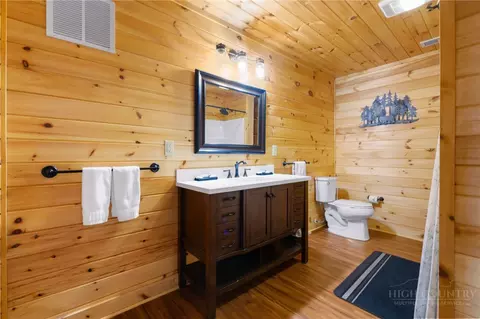 Bath - 871 Willow Mtn, Vilas, NC 28692 photo 8 of 8