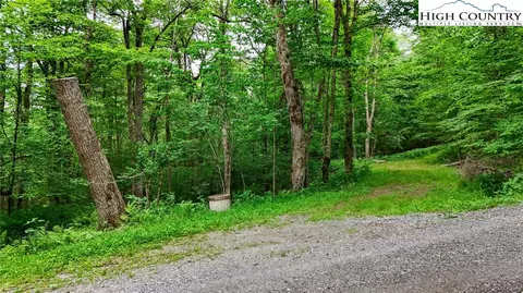 233 Woodland Springs Trl, Boone, NC 28607