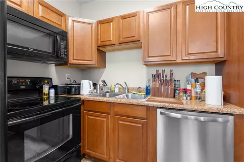 Kitchen - 166 Azor Ct #2A, Boone, NC 28607 photo 4 of 5