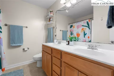 Bath - 166 Azor Ct #2A, Boone, NC 28607 photo 2 of 3