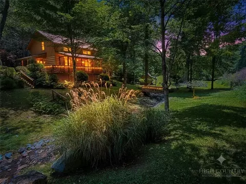 109 Turkeyfoot Ln, Vilas, NC 28692