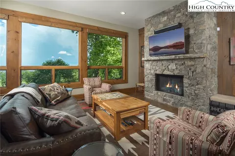 Living - 228 Goldenrod Rd, Boone, NC 28607 photo 5 of 6