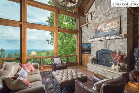 Living - 228 Goldenrod Rd, Boone, NC 28607 photo 2 of 6