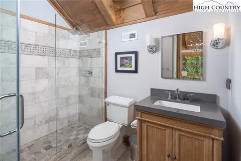 Bath - 228 Goldenrod Rd, Boone, NC 28607 photo 4 of 7