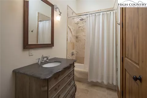 Bath - 228 Goldenrod Rd, Boone, NC 28607 photo 5 of 7