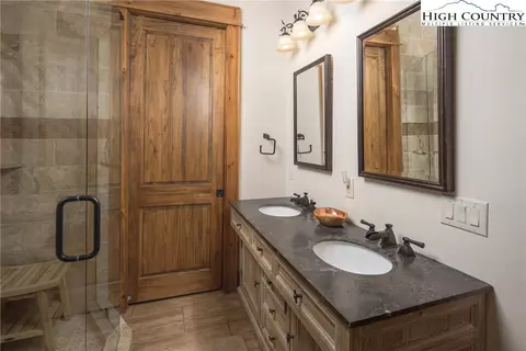 Bath - 228 Goldenrod Rd, Boone, NC 28607 photo 6 of 7