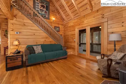 Living - 268 Roaring Rdg, Deep Gap, NC 28618 photo 3 of 4