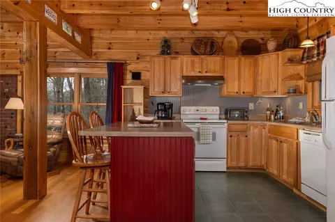 Kitchen - 268 Roaring Rdg, Deep Gap, NC 28618 photo 3 of 4