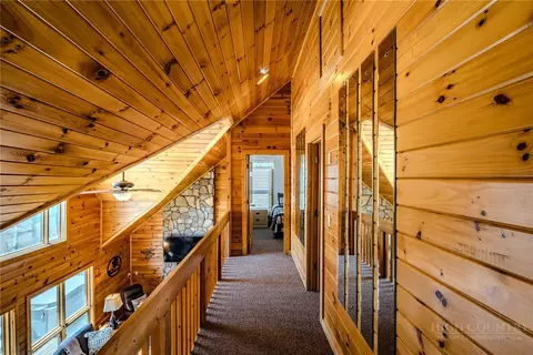 Entry Way - 105 Skiloft Rd, Beech Mountain, NC 28604 photo 1 of 1