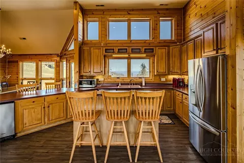 Kitchen - 105 Skiloft Rd, Beech Mountain, NC 28604 photo 2 of 3
