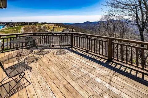 Exterior - 105 Skiloft Rd, Beech Mountain, NC 28604 photo 4 of 13