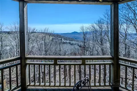 Exterior - 105 Skiloft Rd, Beech Mountain, NC 28604 photo 11 of 13