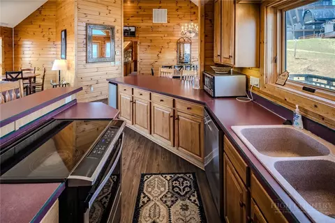 Kitchen - 105 Skiloft Rd, Beech Mountain, NC 28604 photo 3 of 3