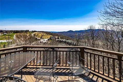 Exterior - 105 Skiloft Rd, Beech Mountain, NC 28604 photo 9 of 13