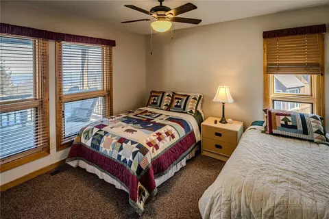Bedroom - 105 Skiloft Rd, Beech Mountain, NC 28604 photo 6 of 7