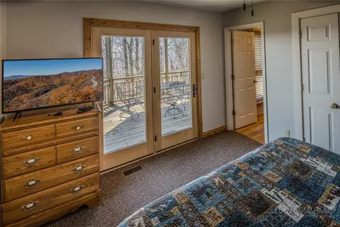 Bedroom - 105 Skiloft Rd, Beech Mountain, NC 28604 photo 1 of 7