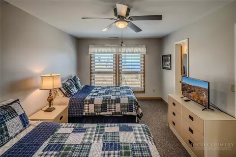 Bedroom - 105 Skiloft Rd, Beech Mountain, NC 28604 photo 3 of 7