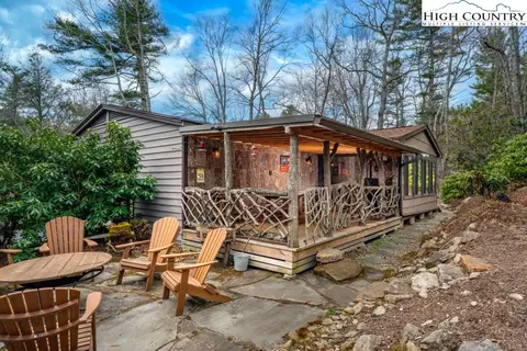25 Red Oak Ln, Newland, NC 28657