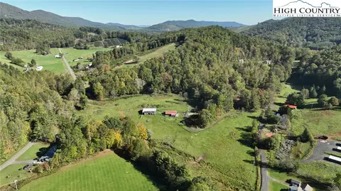 668 Woodstown Rd, Fleetwood, NC 28626