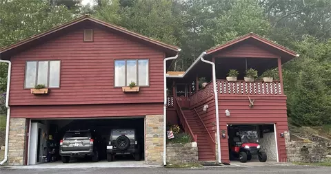 137 Maple Rd, Blowing Rock, NC 28605