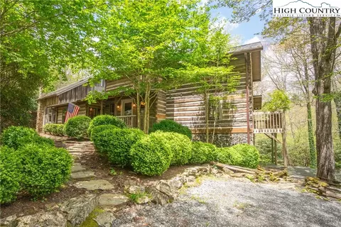 204 Huckleberry Trl, Blowing Rock, NC 28605