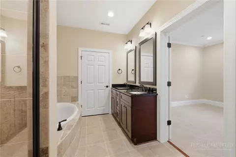 Bath - 155 Gateway Dr #101, Boone, NC 28607 photo 3 of 6