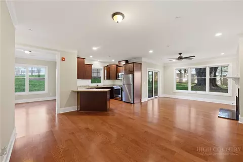 Living - 155 Gateway Dr #101, Boone, NC 28607 photo 3 of 7