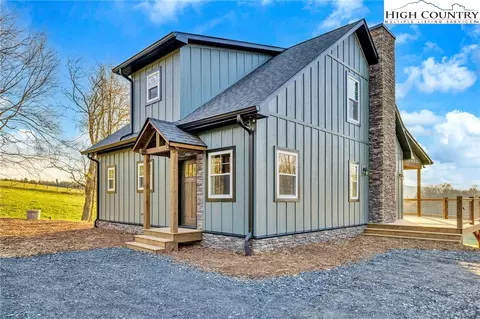 553 Graybeal Calloway Dr, Jefferson, NC 28640