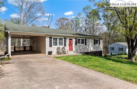 239 Harris Ave, Elkin, NC 28621
