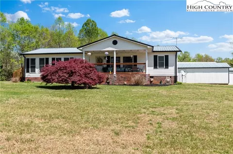 6004 Aaron Ln, Hamptonville, NC 27020