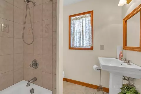 Bath - 163 Rolling Hills Rd, Boone, NC 28607 photo 3 of 3