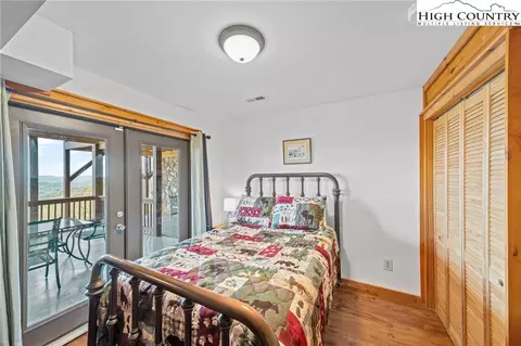 Bedroom - 196 Eagle Nest Rd, Purlear, NC 28665 photo 3 of 4
