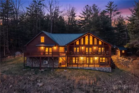 196 Eagle Nest Rd, Purlear, NC 28665