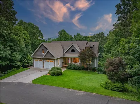 142 Fairway Oaks Dr, West Jefferson, NC 28694