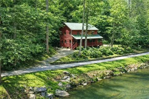 180 Riverwood Ln, Sparta, NC 28675