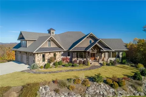 1638 Johns Ridge Pkwy, Lenoir, NC 28645