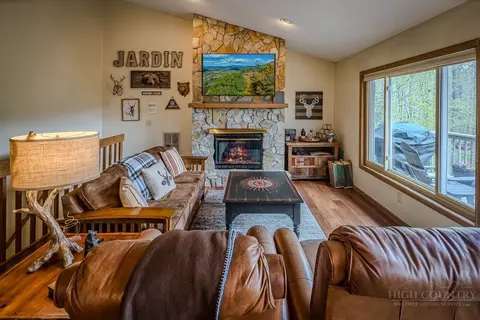 129 Lower Grouse Ridge Rd, Beech Mountain, NC 28604