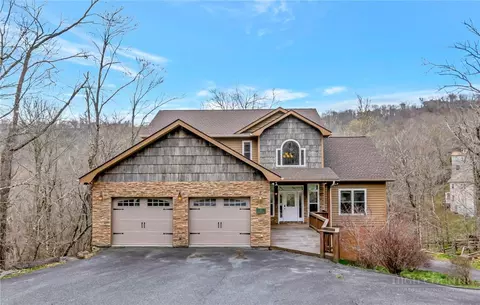 182 Shelter Rock Cir, Sugar Mountain, NC 28604