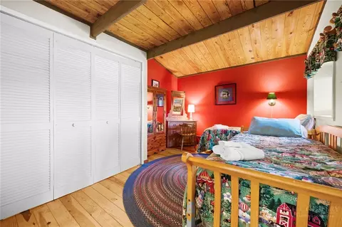 Bedroom - 1310 Beech Mountain Pkwy, Beech Mountain, NC 28604 photo 7 of 8