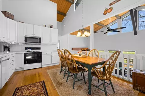 Dining - 1310 Beech Mountain Pkwy, Beech Mountain, NC 28604 photo 2 of 3